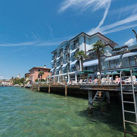 Hotel Venezia Мальчезине Экстерьер фото