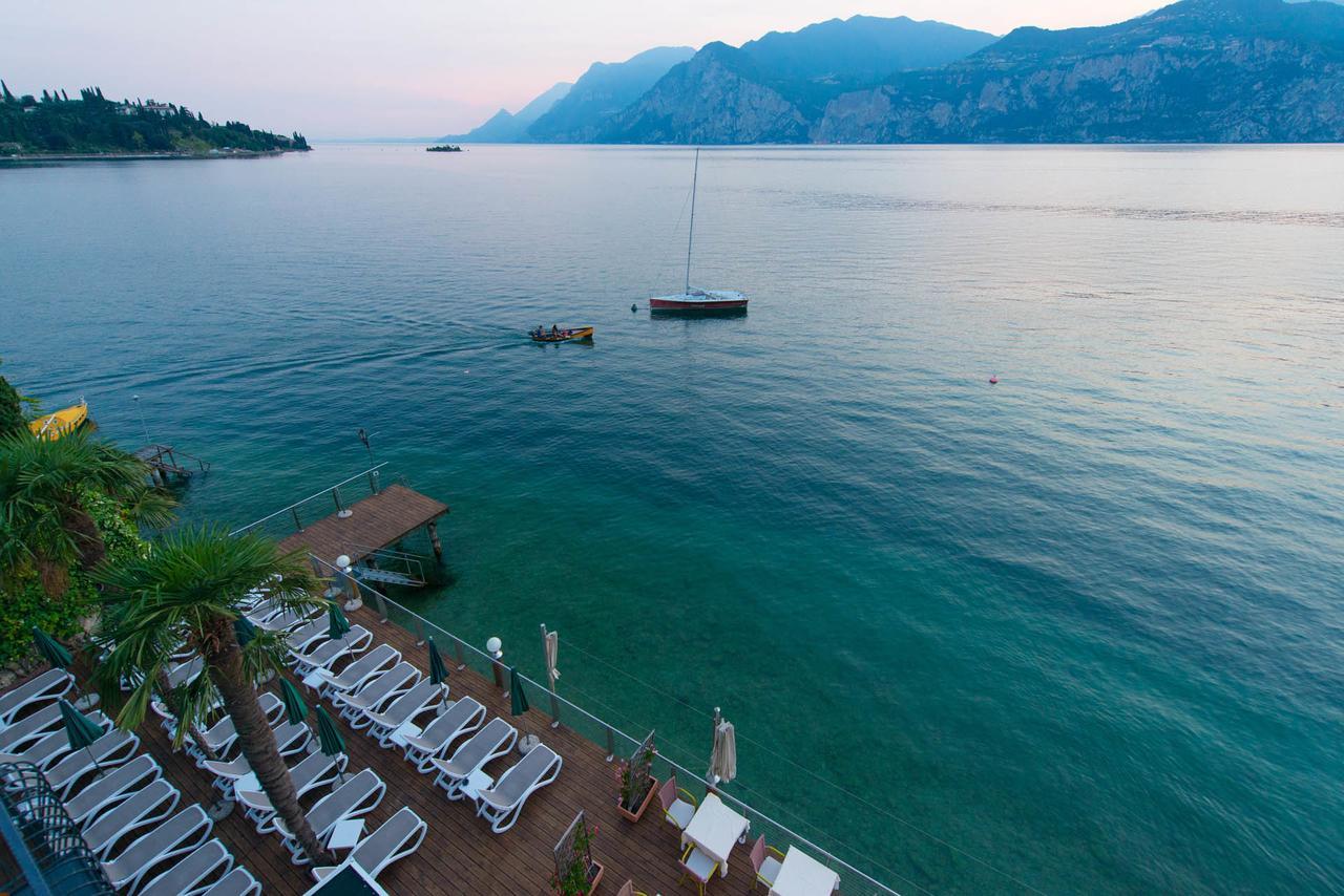 Hotel Venezia Мальчезине Экстерьер фото